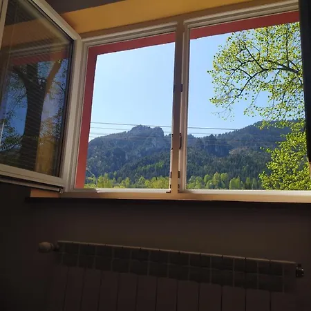 Chalupa Pod Lipami Lodge